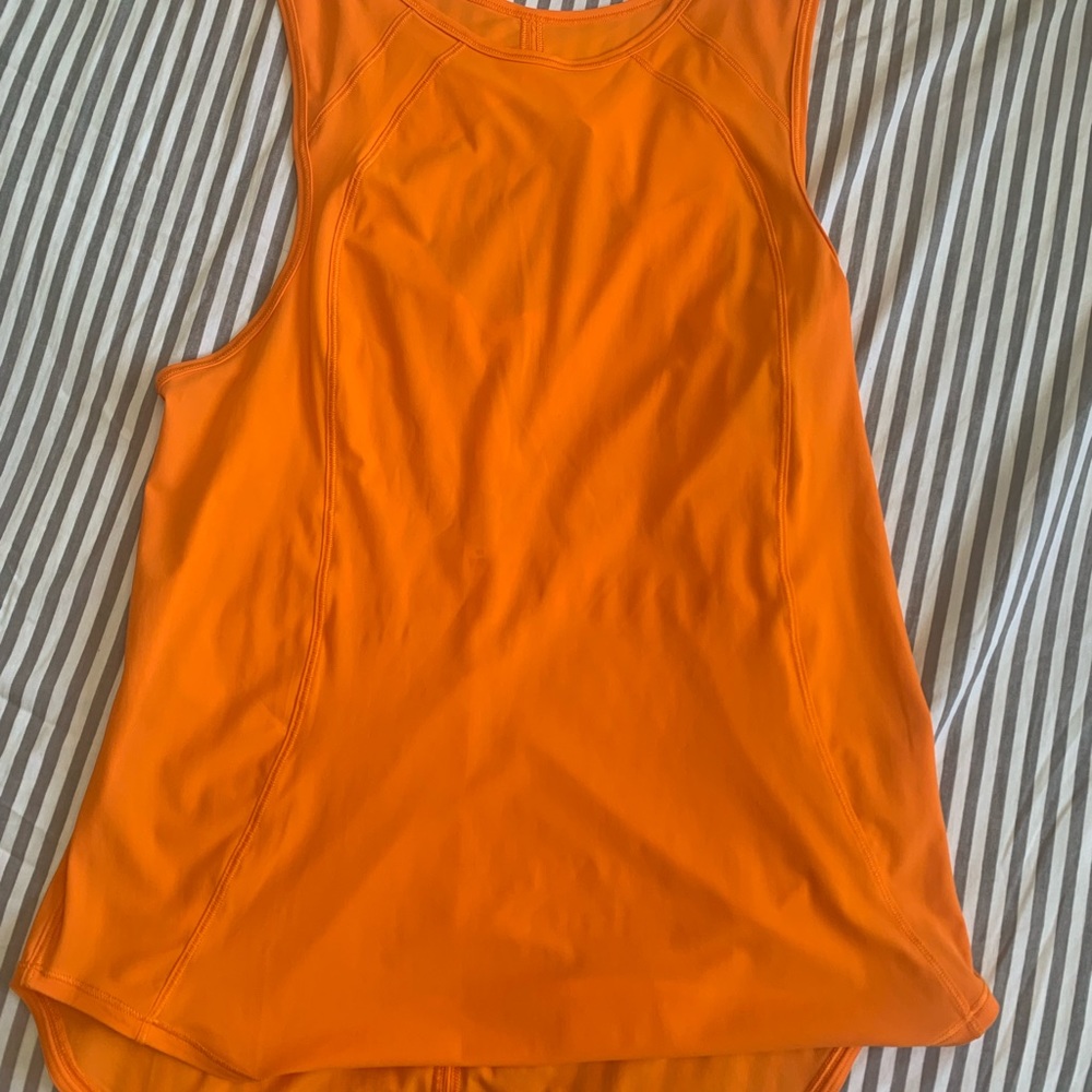 NWOT lululemon sculpt tank top in orange, size 4.